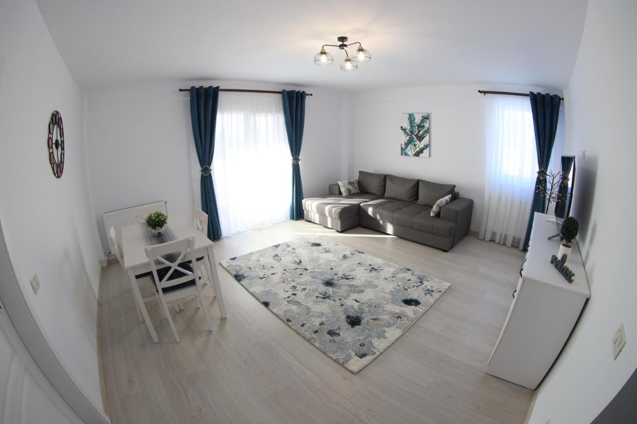 White Apartment Gura Humorului, Bucovina, Voronet Exterior photo